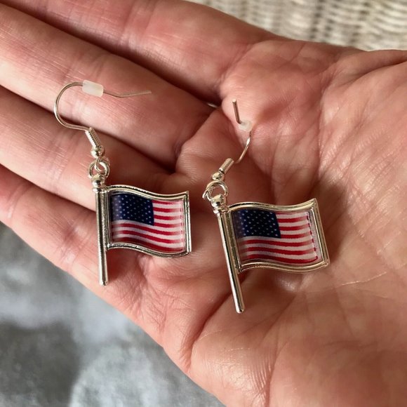 American Flag Earrings Patriotic Labor Day  July 4th Veterans Memorial P… - Picture 5 of 11